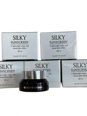 SILKY SUNSCREEN 